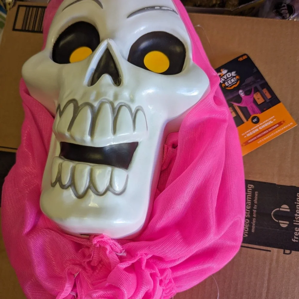 Hyde & EEK! Neon Skeleton Ghoul Halloween‎ Prop Decoration